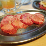 焼肉大衆酒場 ニューイワクラ - 牛塩タン