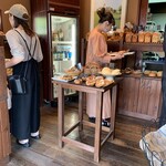 ブルー・デェ・ロシェ - 思ったよりも店内が狭いのね！