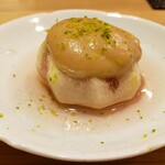 四谷 うえ村 - 無花果の酒蒸し(京都の白味噌とゴマのペースト)