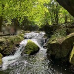 小太郎茶屋 - 爽やかなせせらぎ