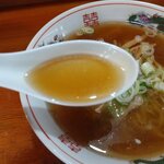 喜多屋 - 豚骨ベースのスープ