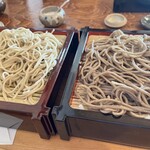 十割蕎麦 江 - 盛りそば(左)と、田舎そば(右)