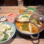 ビャンビャン麺 火鍋 成都 - 