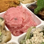 ごはんやハレノヒ。 - おかず詰め合わせセット９種(\1,300) Pinkビーツのポテトサラダ