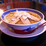 新潟発祥ラーメン なおじ - 背脂中華そば