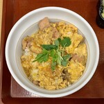 Nakau - 炭火焼き親子丼（並） ¥590