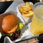 ヘンリーズバーガー 自由が丘 - 