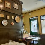 TRATTORIA LEONE - 