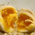 炭火焼濃厚中華そば 奥倫道 - トリュフ味玉100円