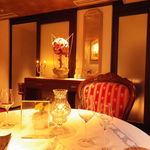 IL TEATRINO DA SALONE - テーブルの雰囲気　宮廷？