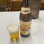 末広食堂 - 瓶ビール　このコップのサイズ感がSo good！！