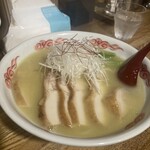 麺酒処 ぶらり - 鶏白湯ラーメン玉子入り1150円にチャーシュー200円