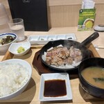 豚ステーキ専門店 B 岡山店 - 