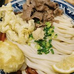 梅田 釜たけうどん - 