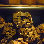 アウストロ - 薪