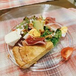 ビストロ アン ファミーユ - 気まぐれサラダ（1人分）