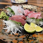 酒とアテと焼魚 カネモリ - 