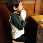 ふくろう - 食べ終えてお口をふく我が子