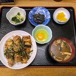 青ちゃん食堂 - やきとり丼 750円（ランチ）