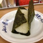 山小屋 - おにぎり一個+餃子3個セット250円のおにぎり♪（第一回投稿分③）