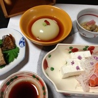 和田屋 - 前菜,椀物<銀杏豆腐>,酢物,造り
