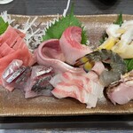 マルカツ - 特上お刺身定食　品数豊富過ぎー