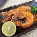 マルカツ - 活車エビの塩焼き　全部食えます