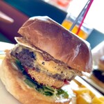 THE CORNER Hamburger & Saloon - 