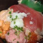 魚丼 - 料理写真: