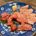 炭火焼肉 久 - 盛り合わせ①