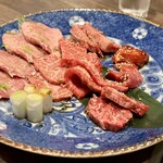 炭火焼肉 久 - 盛り合わせ①