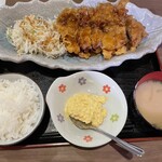 Kurozu Nam Ban Tei Shoku Takamotoya - ご飯、タルタルソース、味噌汁おかわり自由