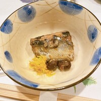 うを徳 - 突き出し：根室 秋刀魚、むかご