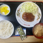 自由軒 - ハンバーグ定食　¥700-(税込)
