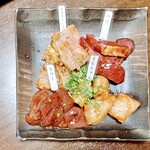 松阪牛たんど - ホルモン4種盛り　1738円