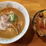 大雪山食堂 - 「みそラーメン＋ミニぶた丼」1,250円 