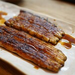 かぶと - 蒲焼き　天然半身、養殖1尾