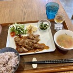 Cafe&Bal Magis - ランチのトンテキ