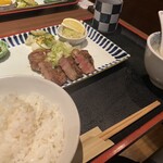 牛たん焼き 仙台辺見 - 