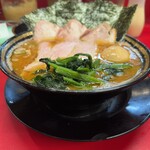 豚骨醤油ラーメン 王道家 - 