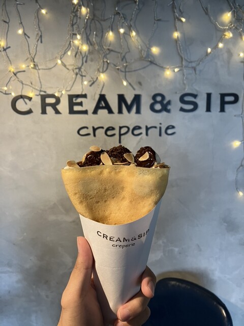 クレープ様 クレープchopper . 今年はコロナ禍での札幌店の移転に伴い