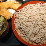 味奈登庵 - 蕎麦の量は多いです