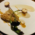ビストロ クプレ - 魚料理 甘鯛の鱗焼き 春蕪の軽いソース