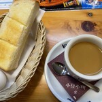 コメダ珈琲店 - 山食パン、ゆで卵、小豆小町葵