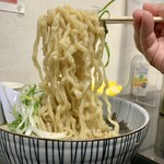 らー麺　Do・Ni・Bo - ゴワゴワの太麺をリフトUP⤴️