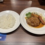 ジョナサン - 水曜日の日替わりランチ()ハンバーグ醤油ソース＆海老フライ＆ソーセージ