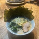 Tsuruichiya - 豚骨ラーメン