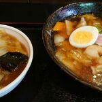 220882712 - 白虎ラーメンと半中華丼のセット