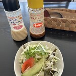 洋食屋 かわごえ - 料理写真:初手　この手づくりドレッシング 美味しい！