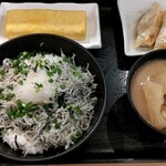 錦糸町小町食堂  - 『しらす丼』と『豚汁』と『焼き餃子』と『玉子焼き』